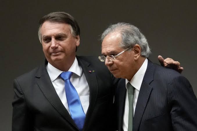 Auxílio Brasil pode subir de R$ 400 para R$ 600